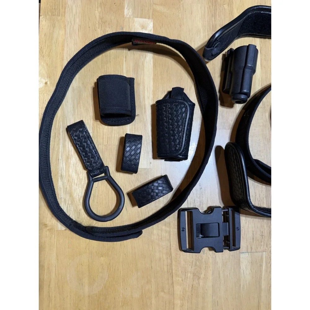 Bianchi International Police Duty Belt Basketweave AccuMold Gear Lot Cuff Cases